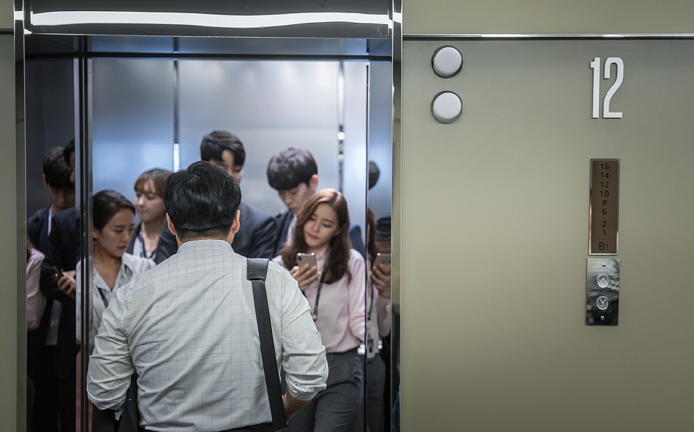 OL必知的电梯礼仪